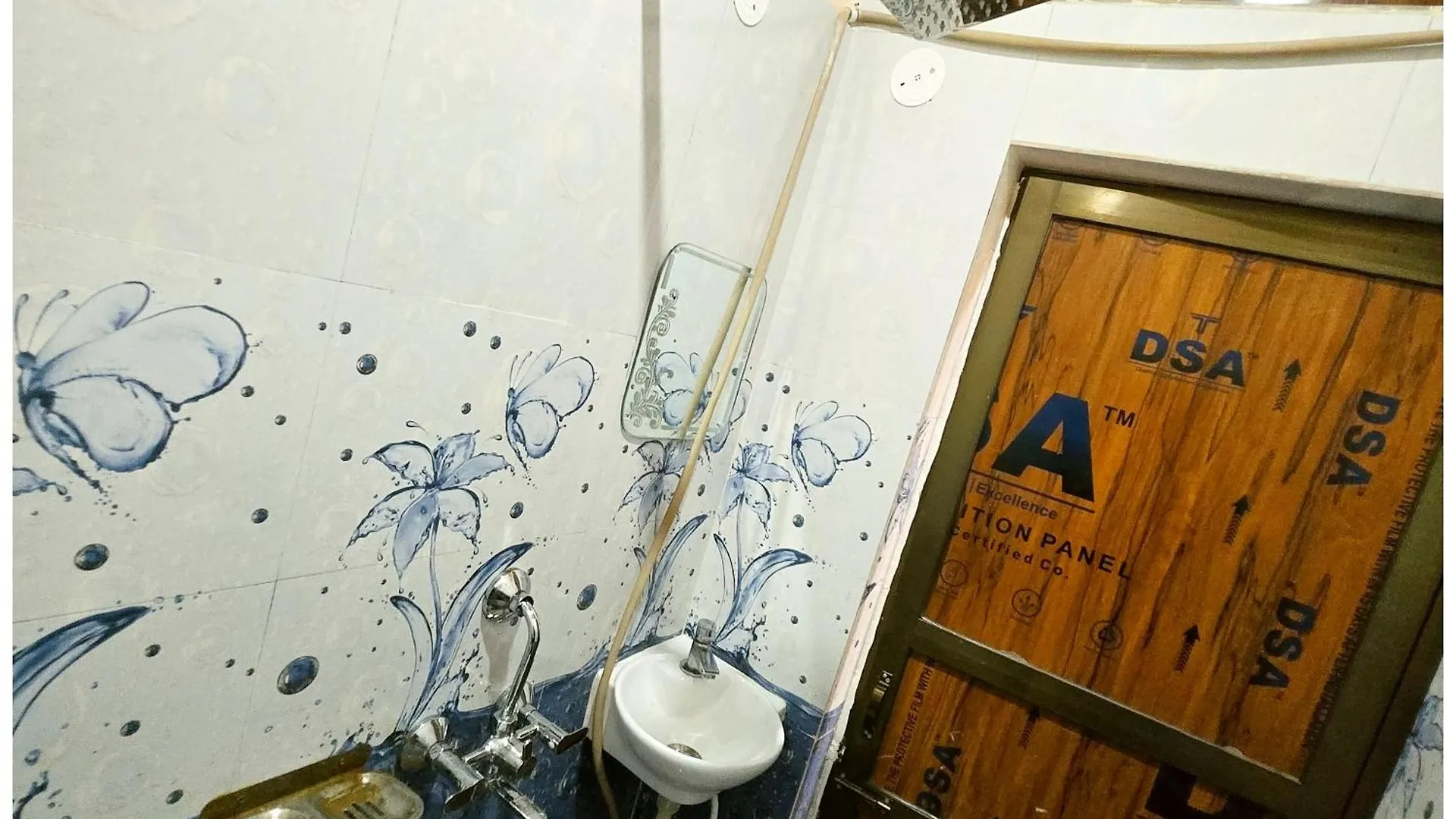 ***  Vns - Hotel Premium Kashika Guest House - Best Hospitality & Comfortable Room In Varanasi - Full Air Conditioning Rooms - Free Wi-Fi & - Best Guest House In Varanasi India